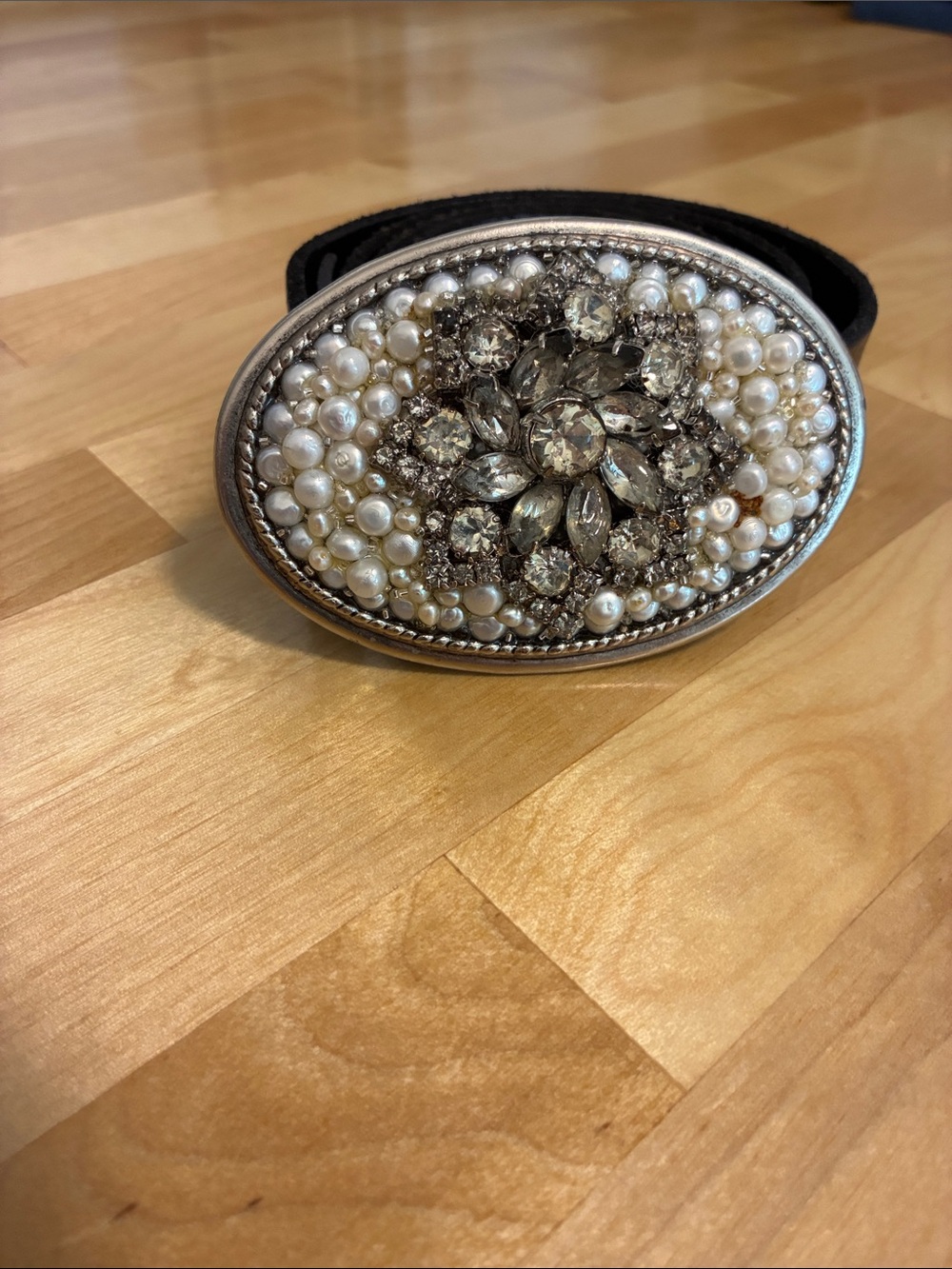 Women’s Handmade Crystal and Pearl Oval Belt Buckle